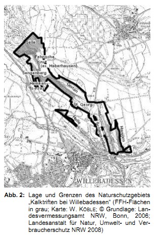 Abb. 2: Lage und Grenzen des Naturschutzgebiets Kalktriften bei Willebadessen (FFH-Flächen in grau; Karte: W. KÖBLE;  Grundlage: Landesvermessungsamt NRW, Bonn, 2006; Landesanstalt für Natur, Umwelt- und Verbraucherschutz NRW 2008)  SPECKEN, Linda & Frank GRAWE